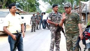 Seraikela-Kharsawan SP Chandan Sinha( in civil dress) visited Tiruldih PS and Kukdu Haat (market) on June 14 , 2019 where 5 policemen were massacred by Maoist extremists in Seraikela-Kharsawan on June 14 this year. The alleged mastermind Tabariqe Ansari has surrendered.(Photo / Hindustan Times) Seraikela-Kharsawan SP Chandan Sinha( in civil dress) visited Tiruldih PS and Kukdu Haat (market) on June 14 , 2019 where 5 policemen were massacred by Maoist extremists in Seraikela-Kharsawan on June 14 this year. The alleged mastermind Tabariqe Ansari has surrendered.(Photo / Hindustan Times)