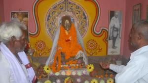 The temple in Odisha’s Sambalpur district where an idol of Mahatma Gandhi has been worshipped since 1974.(HT Photo) The temple in Odisha’s Sambalpur district where an idol of Mahatma Gandhi has been worshipped since 1974.(HT Photo)