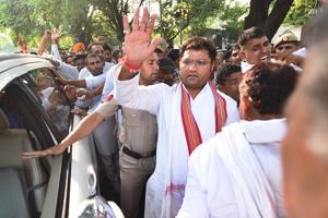 Ashok Tanwar with his outside Congress president Sonia Gandhi’s residence at Akbar Road in New Delhi on Wednesday.(Raj K Raj/HT Photo) Ashok Tanwar with his outside Congress president Sonia Gandhi’s residence at Akbar Road in New Delhi on Wednesday.(Raj K Raj/HT Photo)