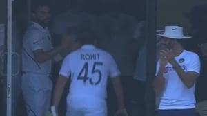 Virat Kohli applauds Rohit Sharma(BCCI)
