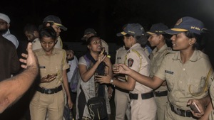 After activists broke barricades to stop authorities from cutting trees at Picnic Point in Aarey Colony, the police stepped in and detained a few protesters.(Satyabrata Tripathy/Hindustan Times) After activists broke barricades to stop authorities from cutting trees at Picnic Point in Aarey Colony, the police stepped in and detained a few protesters.(Satyabrata Tripathy/Hindustan Times)