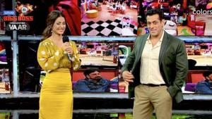 Hina Khan visited Bigg Boss 13 house as a guest on Sunday and interacted with host Salman Khan as well as the housemates.(Colors) Hina Khan visited Bigg Boss 13 house as a guest on Sunday and interacted with host Salman Khan as well as the housemates.(Colors)