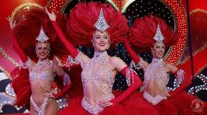 Moulin Rouge dancers take it to the street for 130th anniversary.(@moulinrougeofficiel) Moulin Rouge dancers take it to the street for 130th anniversary.(@moulinrougeofficiel)