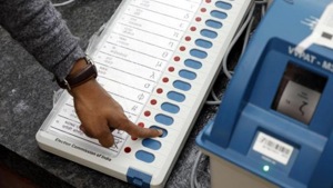 In the western and eastern suburbs, there are 72,26,826 voters and 7,397 polling booths.(HT image) In the western and eastern suburbs, there are 72,26,826 voters and 7,397 polling booths.(HT image)