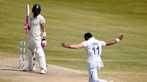 Indian bowler Mohammed Shami celebrates after dismissal of South African skipper Faf du Plessis(PTI)