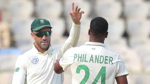 South Africa's bowler Vernon Philander with skipper Faf du Plessis.(AP) South Africa's bowler Vernon Philander with skipper Faf du Plessis.(AP)