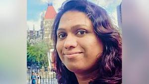 Sridevi, Mumbai University’s first transgender graduate, holds a degree in Sociology and Psychology.(HT Photo) Sridevi, Mumbai University’s first transgender graduate, holds a degree in Sociology and Psychology.(HT Photo)