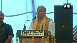 Defence Minister Rajnath Singh said statements by Congress leaders criticising the government on the Rafale air craft only strengthened Pakistan.(ANI) Defence Minister Rajnath Singh said statements by Congress leaders criticising the government on the Rafale air craft only strengthened Pakistan.(ANI)
