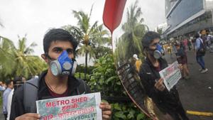 People protesting outside MMRCL office against building a making metro car shed inside Aarey Colony, Mumbai, September 13(Satyabrata Tripathy/HT Photo) People protesting outside MMRCL office against building a making metro car shed inside Aarey Colony, Mumbai, September 13(Satyabrata Tripathy/HT Photo)