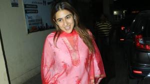 Sara Ali Khan was spotted in a pink and white traditional kurta set.(Varinder Chawla) Sara Ali Khan was spotted in a pink and white traditional kurta set.(Varinder Chawla)