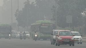 Dust on roads and from open storage of construction material could be spotted in many parts of Delhi.(PTI File Photo) Dust on roads and from open storage of construction material could be spotted in many parts of Delhi.(PTI File Photo)