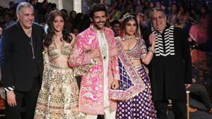 The trio looked exquisite in the beautiful hand-embroidered outfits, that walked the thin line between modern and traditional Indian bridal wear, as they walked the ramp in Abu-Sandeep’s timeless designs.(Instagram) The trio looked exquisite in the beautiful hand-embroidered outfits, that walked the thin line between modern and traditional Indian bridal wear, as they walked the ramp in Abu-Sandeep’s timeless designs.(Instagram)