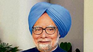 Former Prime Minister Manmohan Singh said achieving the $5 trillion target for the economy is not possible in the current circumstances.(PTI Photo) Former Prime Minister Manmohan Singh said achieving the $5 trillion target for the economy is not possible in the current circumstances.(PTI Photo)