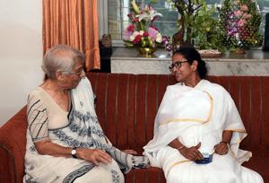 Chief Minister of West Bengal Mamata Banerjee meets Nirmala Banerjee mother of Noble laureate Abhijit Banerjee, in Kolkata on Wednesday.(ANI Photo) Chief Minister of West Bengal Mamata Banerjee meets Nirmala Banerjee mother of Noble laureate Abhijit Banerjee, in Kolkata on Wednesday.(ANI Photo)
