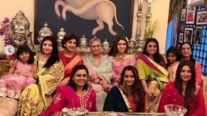 Aishwarya Rai, Jaya Bachchan, Shweta Bachchan Nanda, Sonali Bendre and other celebrate Karwa Chauth.(Instagram) Aishwarya Rai, Jaya Bachchan, Shweta Bachchan Nanda, Sonali Bendre and other celebrate Karwa Chauth.(Instagram)
