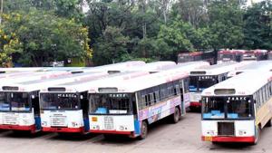 Auto-rickshaw and cabs also stayed off the roads as their unions also announced an indefinite strike from Saturday in solidarity with the agitating RTC workers.(ANI Photo) Auto-rickshaw and cabs also stayed off the roads as their unions also announced an indefinite strike from Saturday in solidarity with the agitating RTC workers.(ANI Photo)