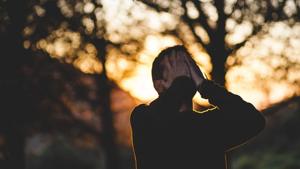 Negative emotions reduce how much we trust others, even if these emotions were triggered by events that have nothing to do with the decision to trust.(Unsplash) Negative emotions reduce how much we trust others, even if these emotions were triggered by events that have nothing to do with the decision to trust.(Unsplash)