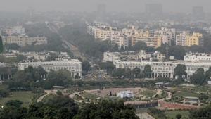 After a nearly a week-long spell of bad air, Delhi breathed relatively clean on Saturday with the air quality index (AQI) settling in the ‘moderate’ category.(AP Photo) After a nearly a week-long spell of bad air, Delhi breathed relatively clean on Saturday with the air quality index (AQI) settling in the ‘moderate’ category.(AP Photo)