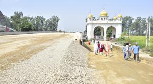 The under construction road which will give Indian pilgrims access to Kartarpur Sahib in Pakistan.(HT PHOTO) The under construction road which will give Indian pilgrims access to Kartarpur Sahib in Pakistan.(HT PHOTO)