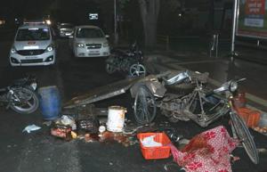 Mangled remains of the cycle rehri that met with the accident near the CSD canteen in Phase 10.(HT PHOTO) Mangled remains of the cycle rehri that met with the accident near the CSD canteen in Phase 10.(HT PHOTO)