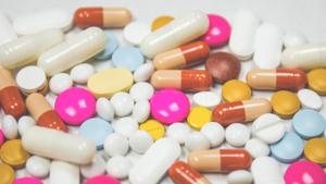 Smartphones can help heart patients take pills on time.(Unsplash) Smartphones can help heart patients take pills on time.(Unsplash)