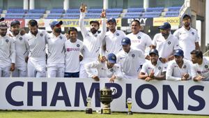 Ranchi: Indian captain Virat Kohli and team players pose with the trophy.(PTI) Ranchi: Indian captain Virat Kohli and team players pose with the trophy.(PTI)