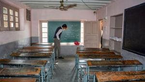 Schools have remained closed in Kashmir since August 5, after the abrogation of Article 370 but the education department is going to conduct board examinations as per schedule.(PTI photo) Schools have remained closed in Kashmir since August 5, after the abrogation of Article 370 but the education department is going to conduct board examinations as per schedule.(PTI photo)