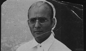 The court acquitted Savarkar in the Gandhi murder trial. But he did inspire those who think the assassins were right(HT Photo)