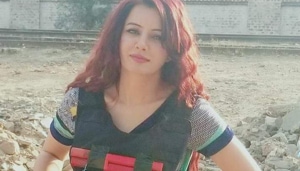 Pakistani singer Rabi Pirzada was massively trolled by Twitter users for posting a picture wearing what appeared to be a suicide vest(Rabi Pirzada/Twitter) Pakistani singer Rabi Pirzada was massively trolled by Twitter users for posting a picture wearing what appeared to be a suicide vest(Rabi Pirzada/Twitter)