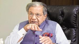 N K Singh, the chairman of the 15th Finance Commission referred to Prime Minister Narendra Modi’s goal of making India a $5-trillion economy.(Sonu Mehta/HT Photo) N K Singh, the chairman of the 15th Finance Commission referred to Prime Minister Narendra Modi’s goal of making India a $5-trillion economy.(Sonu Mehta/HT Photo)