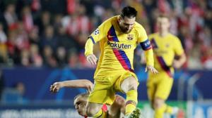 Champions League - Group F - SK Slavia Prague v FC Barcelona - Eden Arena, Prague, Czech Republic - October 23, 2019 Barcelona's Lionel Messi in action with SK Slavia Prague's Tomas Soucek REUTERS/David W Cerny(REUTERS) Champions League - Group F - SK Slavia Prague v FC Barcelona - Eden Arena, Prague, Czech Republic - October 23, 2019 Barcelona's Lionel Messi in action with SK Slavia Prague's Tomas Soucek REUTERS/David W Cerny(REUTERS)