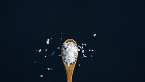 A recent study suggests that consuming low salt diet and maintaining healthy blood vessels in the brain may keep away dementia.(Unsplash) A recent study suggests that consuming low salt diet and maintaining healthy blood vessels in the brain may keep away dementia.(Unsplash)