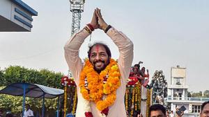 Gopal Kanda was a minister in the Bhupinder Singh Hooda cabinet back in 2012 when he was accused of abetting suicide of an air hostess who worked in MDLR airlines that he had launched.(PTI Photo) Gopal Kanda was a minister in the Bhupinder Singh Hooda cabinet back in 2012 when he was accused of abetting suicide of an air hostess who worked in MDLR airlines that he had launched.(PTI Photo)
