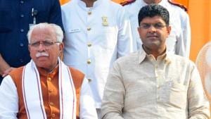 Manohar Lal Khattar was sworn in as Haryana’s chief minister for the second term on Sunday and Dushyant Chautala was sworn in as his deputy.(HT Photo) Manohar Lal Khattar was sworn in as Haryana’s chief minister for the second term on Sunday and Dushyant Chautala was sworn in as his deputy.(HT Photo)