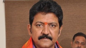 Vallabhaneni Vamsi on Sunday resigned from the primary membership of the party and also his assembly membership.(Vallabhaneni Vamsi /Twitter) Vallabhaneni Vamsi on Sunday resigned from the primary membership of the party and also his assembly membership.(Vallabhaneni Vamsi /Twitter)