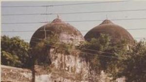 Top clerics and scholars of India and abroad on Saturday urged Muslims to observe restraint and not to publicly express their emotions on Ayodhya verdict(HT Photo) Top clerics and scholars of India and abroad on Saturday urged Muslims to observe restraint and not to publicly express their emotions on Ayodhya verdict(HT Photo)