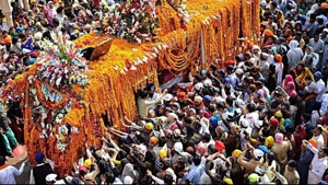On Monday morning, the procession was sent off by several dignitaries, including Delhi Chief Minister Arvind Kejriwal.(Photo: ANI) On Monday morning, the procession was sent off by several dignitaries, including Delhi Chief Minister Arvind Kejriwal.(Photo: ANI)