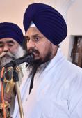 Akal Takht jathedar Giani Harpreet Singh reading out the sandesh from, Darshani Deori on the occasion of Bandi Chhor Divas at Golden Temple in Amritsar on Sunday.(HT PHOTO) Akal Takht jathedar Giani Harpreet Singh reading out the sandesh from, Darshani Deori on the occasion of Bandi Chhor Divas at Golden Temple in Amritsar on Sunday.(HT PHOTO)