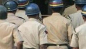 A businessman from France was duped of 47,000 Euros by three men who posed as policemen. (Representative Image)(Hindustan Times) A businessman from France was duped of 47,000 Euros by three men who posed as policemen. (Representative Image)(Hindustan Times)