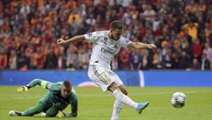Real Madrid's Eden Hazard kicks the ball during the Champions League group A soccer match between Galatasaray and Real Madrid in Istanbul, Tuesday, Oct. 22, 2019. (AP Photo)(AP) Real Madrid's Eden Hazard kicks the ball during the Champions League group A soccer match between Galatasaray and Real Madrid in Istanbul, Tuesday, Oct. 22, 2019. (AP Photo)(AP)
