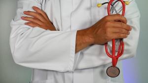 When the doctors believed that treatment would work, patients appeared to experience less pain based on their subjective reports of how much pain they experienced.(Unsplash) When the doctors believed that treatment would work, patients appeared to experience less pain based on their subjective reports of how much pain they experienced.(Unsplash)