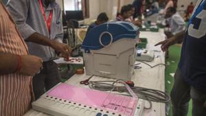 The bypoll to the Karimpur seat in Nadia district is necessitated because of TMC legislator Mohua Moitra’s election to Lok Sabha from Krishnanagar.(Pratik Chorge/HT Photo) The bypoll to the Karimpur seat in Nadia district is necessitated because of TMC legislator Mohua Moitra’s election to Lok Sabha from Krishnanagar.(Pratik Chorge/HT Photo)