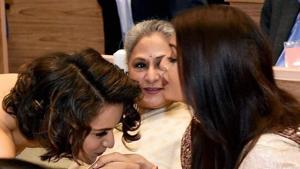 Kangana Ranaut with Aishwarya Rai Bachchan and Jaya Bachchan.(Twitter) Kangana Ranaut with Aishwarya Rai Bachchan and Jaya Bachchan.(Twitter)