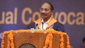 Kailasavadivoo Sivan on Saturday weighed in on the second landing attempt of Vikram lander on Moon’s south pole.(HT Photo/Vipin Kumar) Kailasavadivoo Sivan on Saturday weighed in on the second landing attempt of Vikram lander on Moon’s south pole.(HT Photo/Vipin Kumar)