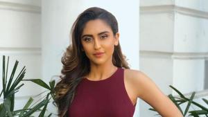 Krystle, best known for TV shows such as Ek Hazaaron Mein Meri Behna Hai, Brahmarakshas and Belan Wali Bahu, is also very active on social media. Krystle, best known for TV shows such as Ek Hazaaron Mein Meri Behna Hai, Brahmarakshas and Belan Wali Bahu, is also very active on social media.