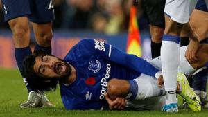 Everton's Andre Gomes reacts after sustaining an injury.(REUTERS) Everton's Andre Gomes reacts after sustaining an injury.(REUTERS)