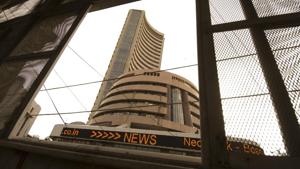 Market benchmark BSE Sensex dropped over 100 points in early trade on Wednesday(Hindustan Times Media) Market benchmark BSE Sensex dropped over 100 points in early trade on Wednesday(Hindustan Times Media)