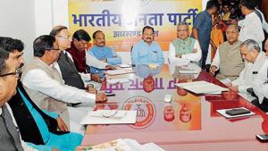 CM Raghubar Das, Union minister Arjun Munda, state BJP chief Laxman Gilua, BJP assembly election in-charge Om Prakash Mathur and other senior party leaders attend the state election committee at state BJP headquarters in Ranchi, Noveber 6, 2019.(HT Photo) CM Raghubar Das, Union minister Arjun Munda, state BJP chief Laxman Gilua, BJP assembly election in-charge Om Prakash Mathur and other senior party leaders attend the state election committee at state BJP headquarters in Ranchi, Noveber 6, 2019.(HT Photo)