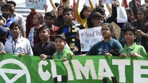 School children hold placards as they participate in a protest against the inaction to curb global warming and climate change, Connaught Place, New Delhi, March 15, 2019(Arvind Yadav/HT PHOTO) School children hold placards as they participate in a protest against the inaction to curb global warming and climate change, Connaught Place, New Delhi, March 15, 2019(Arvind Yadav/HT PHOTO)