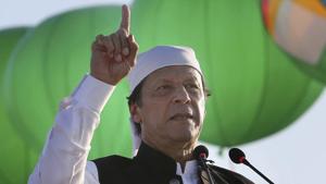 Pakistan Prime Minister Imran Khan addresses a gathering during the inauguration ceremony of Gurdwara Darbar Sahib in Kartarpur, Pakistan on Saturday.(AP PHOTO.) Pakistan Prime Minister Imran Khan addresses a gathering during the inauguration ceremony of Gurdwara Darbar Sahib in Kartarpur, Pakistan on Saturday.(AP PHOTO.)